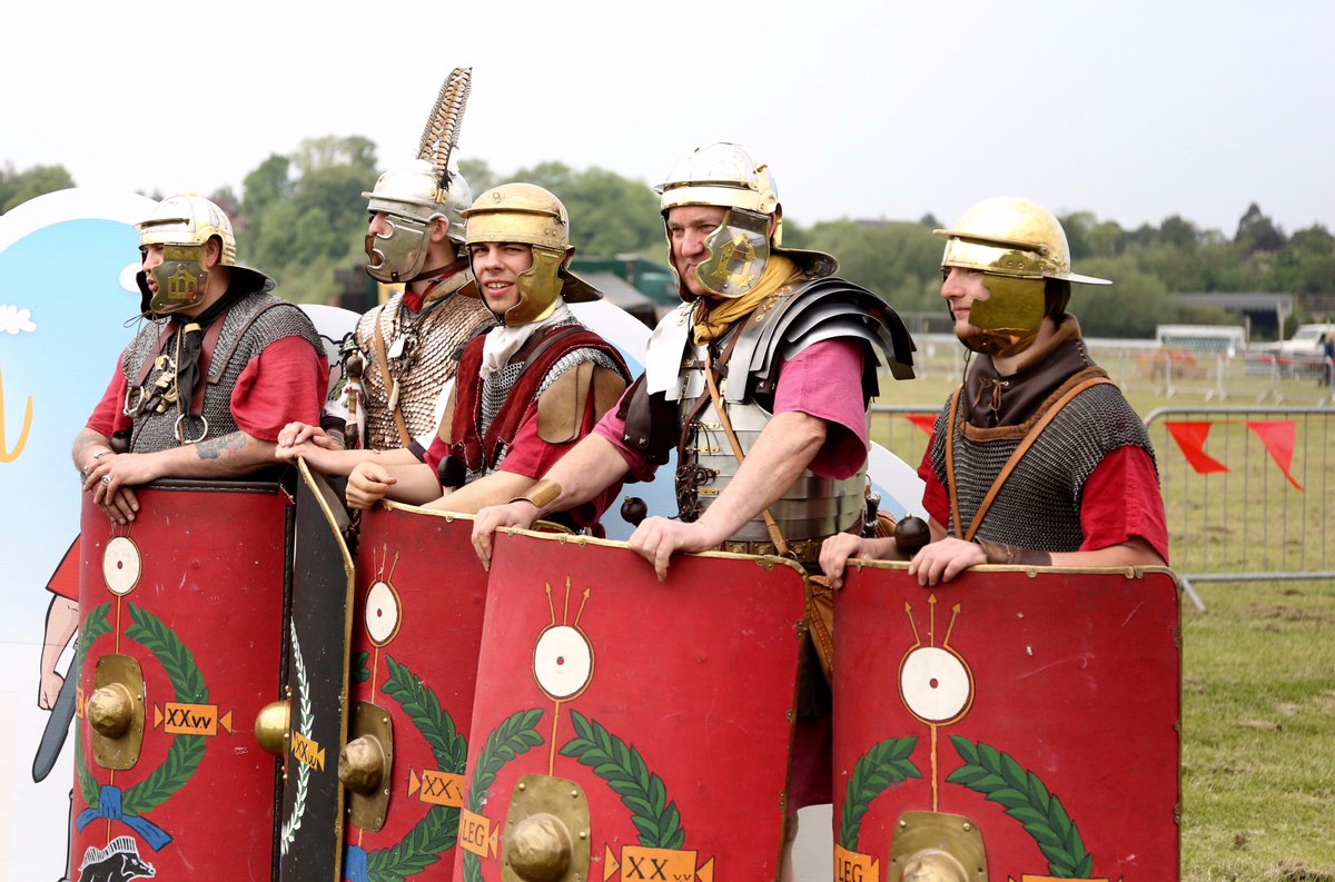 ChesterRaces's tweet photo. The Romans are coming... https://t.co/LTCW062HWt #ChetserRaces https://t.co/2Rn3yK2bNI