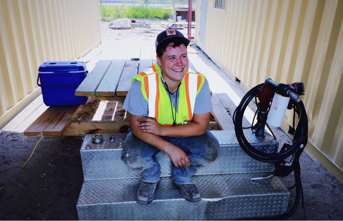 PhyicalSecurity's tweet photo. Treat employees like they make a difference and they will. #GlazingContractors #PhysicalSecurity #HappyHumpDay #beapartoftheteam https://t.co/vd1JO2lpdi