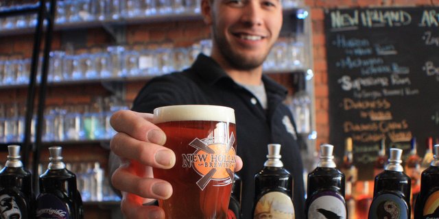 CraftBrewingBiz's tweet image. .@beerinstitute and @NBWABeer announce U.S. beer industry contributes $350 billion to… craftbrewingbusiness.com/news/beer-inst…