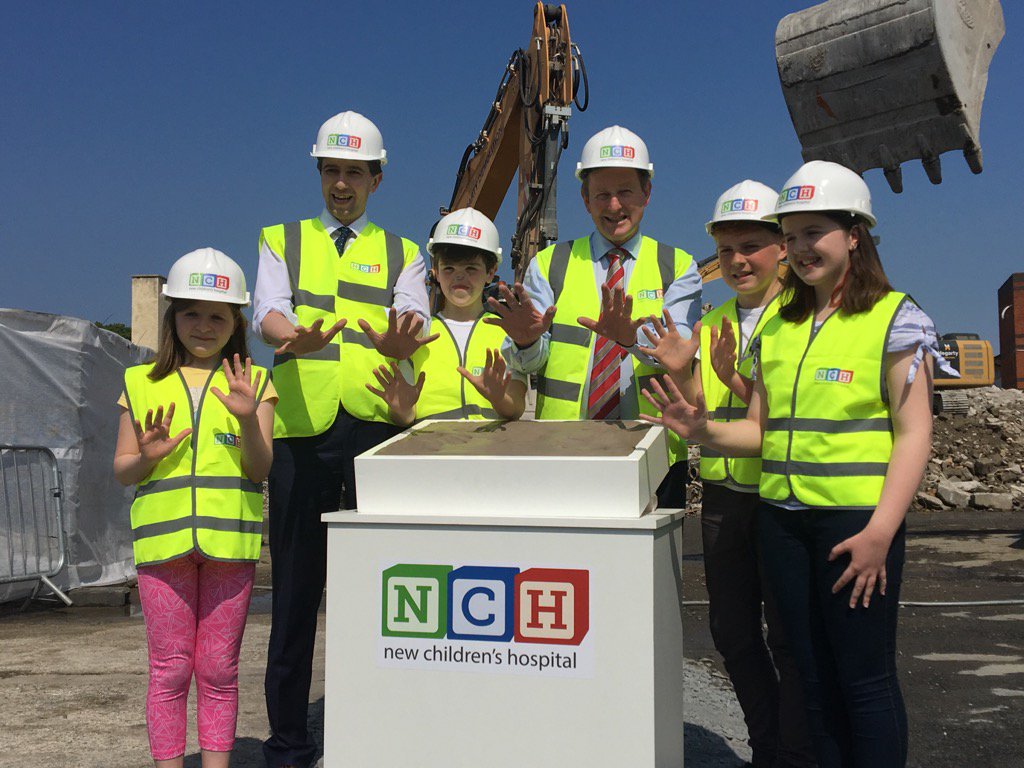 Isabell, Ashleigh, Max & Darragh helped @SimonHarrisTD & I cast the Foundation Stone of Nat. Children's Hosp. today.