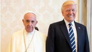 bahameng's tweet photo. Trump holds fırst face-to-face talks with Pope francis. 
The Pope and Trump did not run away from the meeting.. https://t.co/zshwk9z1jl