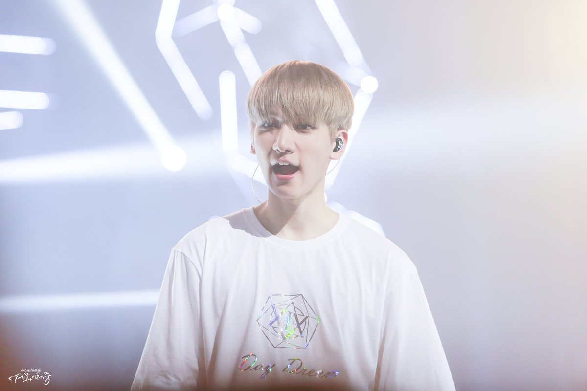 emotionalATM's tweet photo. #VIXX_5th_Anniversary #도원경 #빅스 #Hyuk #상혁 @HSangHyuk ♡
요청하신 댕댕이 데꼬왔어욥🐶 https://t.co/rCmiFZAPXO