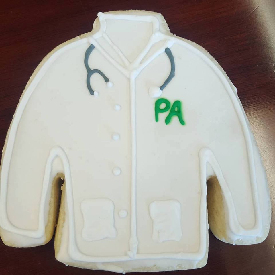 UNTHealthPA's tweet photo. How cute are these #PA cookies made for our Graduation Banquet by @JRaes_FortWorth ?! ๐ #UNTHSC #PAStudies #PAschool #2017graduation https://t.co/9thv3wqmTW