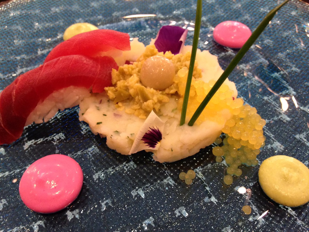 Impresionante el niguiri de atún rojo de #Estepona #circuloamigosdelagastronomiamalagueña <a href="/Vincci_Hoteles/">Vincci Hoteles</a> <a href="/rgdfactoria/">FactoríadeProyectos</a> <a href="/cnbjork/">Carlos Navarro</a>