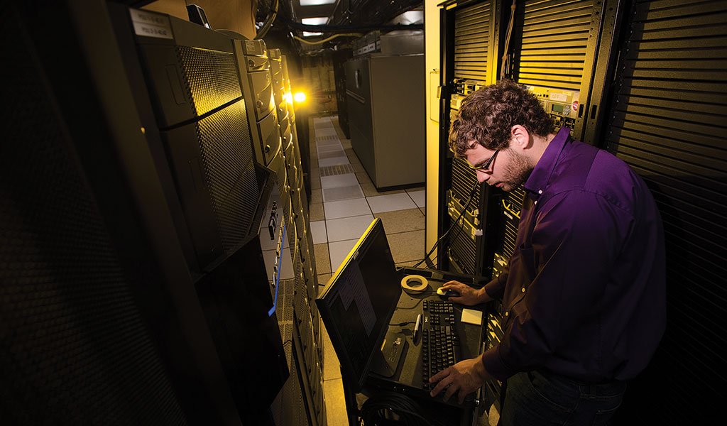 MTU_CompSci's tweet image. #mtuCompSci Prof Jean Mayo and her team are taking a fresh look at teaching students how to code securely. blogs.mtu.edu/cs/2017/05/15/…