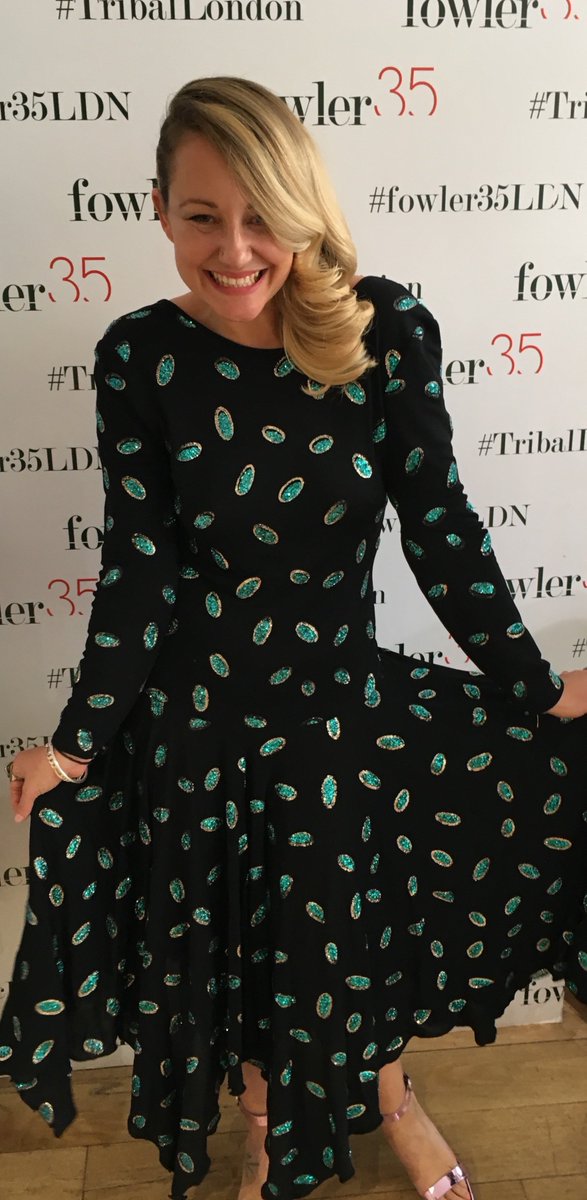 fowler35LDN's tweet photo. Feeling fancy? We’re loving Victoria’s chic look, stylised by our Artistic Director Loretta #WinningWednesday https://t.co/if2W0RzrpB