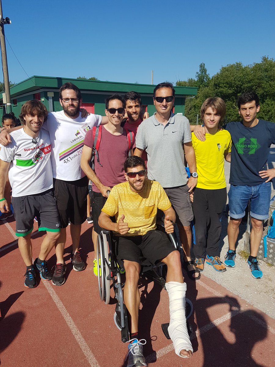 atletismobat's tweet photo. Ánimo @Jox1986 !! Inoportuna lesión antes de la liga... Operación y volverás más fuerte💪💪#batboy @GipuzkoaKirolak @superamara @Irun_informa https://t.co/dd7U9ZBpY1