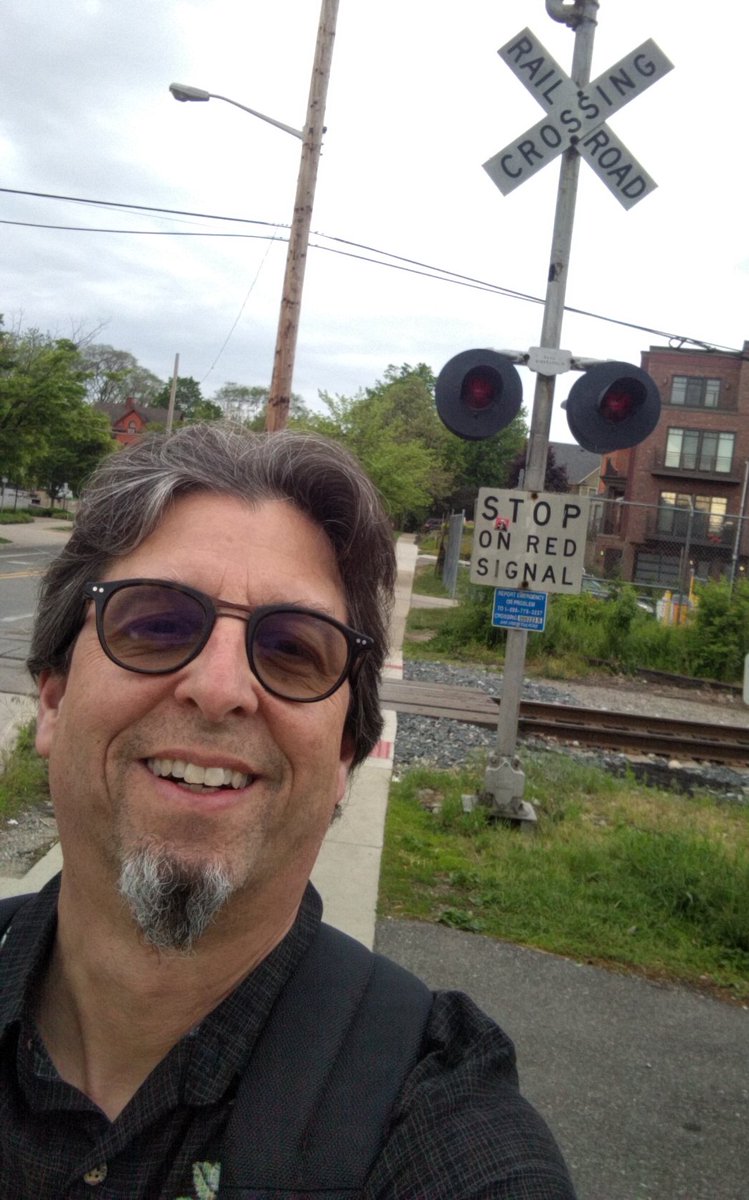 tomsbigideas's tweet photo. Hey @getdowntown! #COMMUTEANDWIN and #THEBUSISUS and GO @ITHAKA_org! https://t.co/JNAsMJWcP8