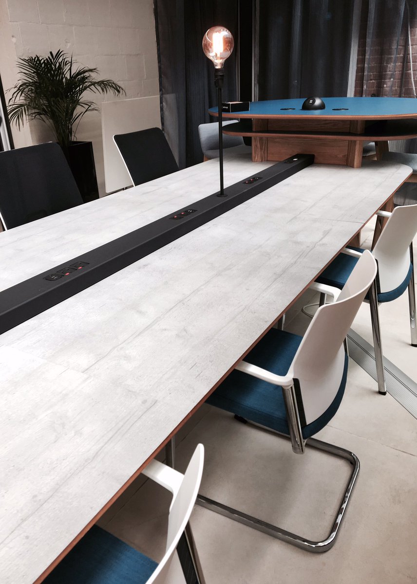 Our light working Co.Chair range has been designed to meet new ways of working. Suite with our NEW Co.Table #task #work #cdw17 #coworking