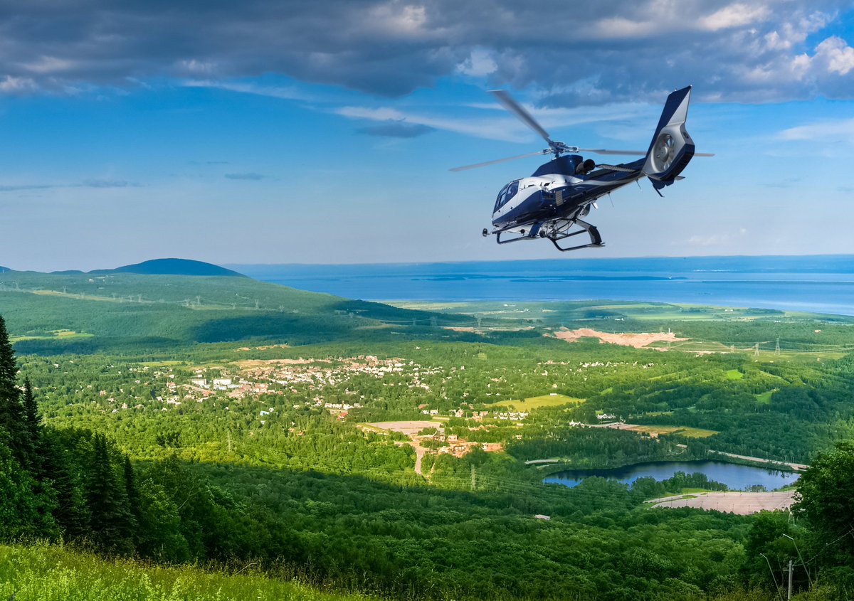 complexe_ch's tweet photo. On lance officiellement un nouveau tour d'hélicoptère! #complexech #helico #grandtour #Quebec #quebeccity https://t.co/buhv9MNbfr https://t.co/SOM9wKFWq6