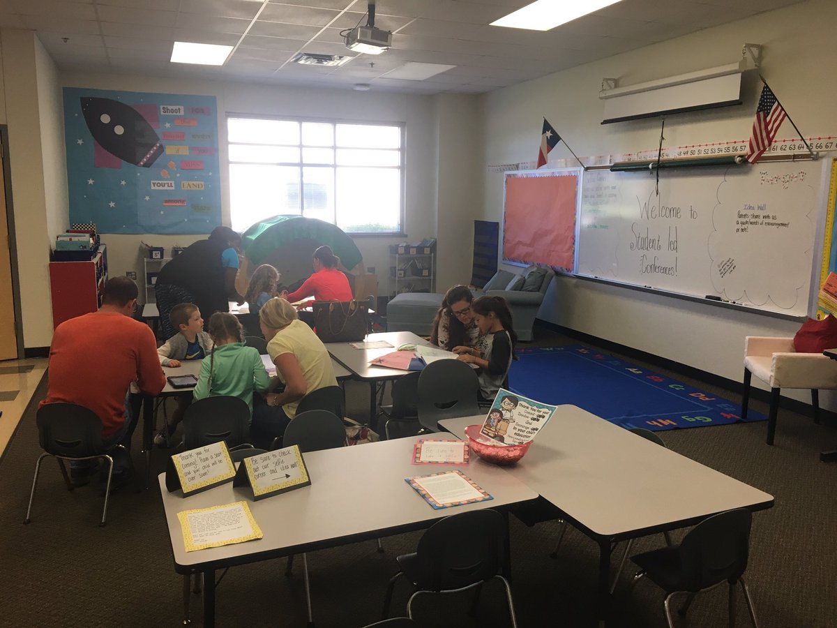 CG_Reads's tweet photo. #studentledconf are in full swing! https://t.co/AuXvsn40Ki