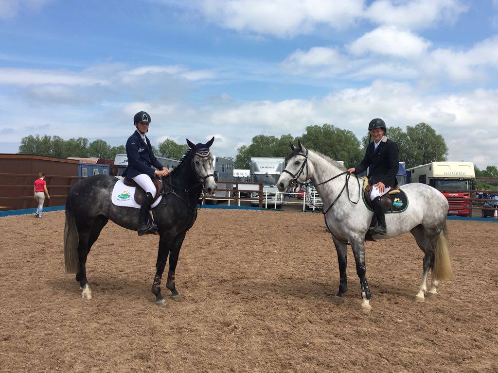 MervueLabs's tweet photo. Well done Tholm &amp; Jack on qualifying their 5 yr olds for the RDS. Triple clear rounds in a very competitive qualifier MEC,Lurgan #TeamMervue https://t.co/NU2XxWIjZ5