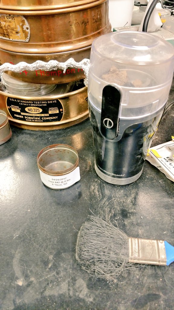 ForestHydroLab's tweet image. Grinding soil samples in the lab today to determine C and N ratios later from our combustion analyzer! What's in your soil?