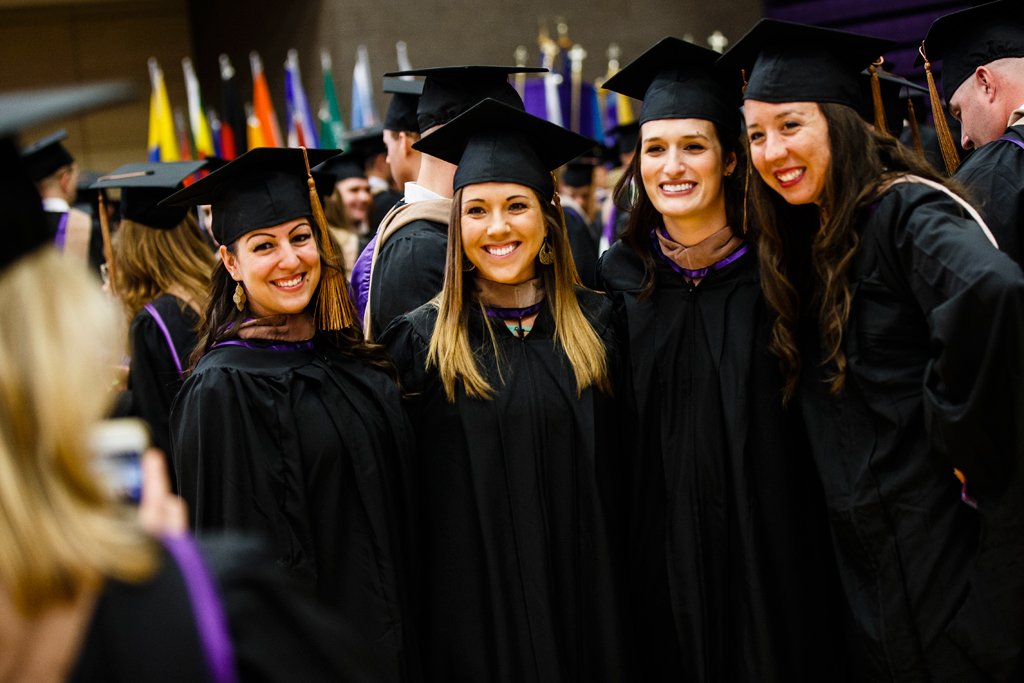 USTbusiness's tweet photo. Congratulations to all our graduates from Dean Lenway, faculty, staff, and students of the Opus College of Business! #UST2017 https://t.co/geREy37M2v