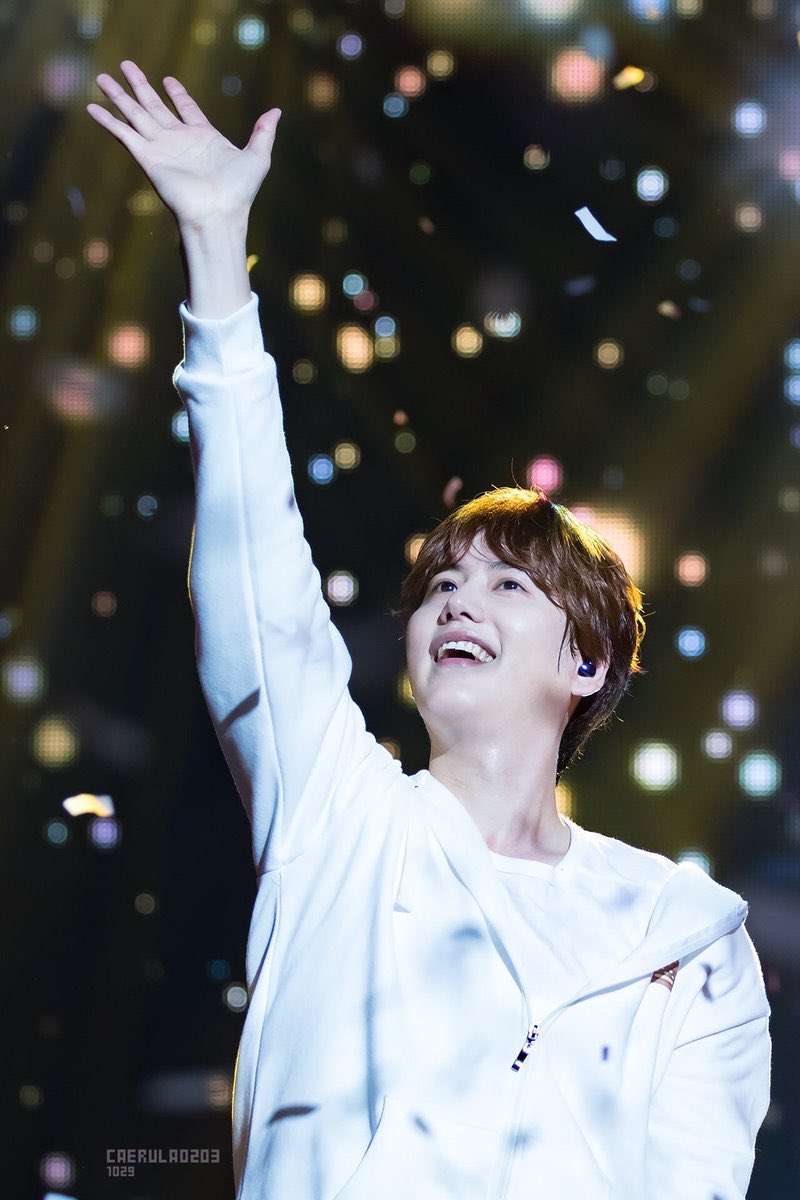 OurGyuhyun's tweet photo. D-Day 。・゜・(ノД`)・゜・。  #GoodbyeForNow https://t.co/0uHbHoPlS7