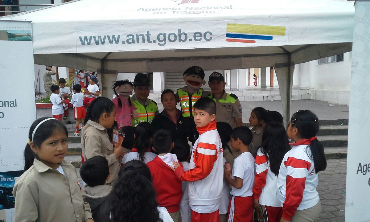 ANT_ECUADOR's tweet photo. Participamos en feria ciudadana en el Colegio Teodoro Gómez de la torre #Ibarra https://t.co/2weLviplZV