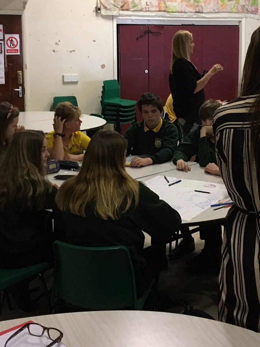 Great day @BishopstonComp judging day two of Young Business dragons. <a href="/SarahHun1/">Sarah</a> <a href="/YBDWales/">YoungBusinessDragons</a> <a href="/LloydsBankBiz/">Lloyds Business</a> #lloyds #Entrepreneurs #future