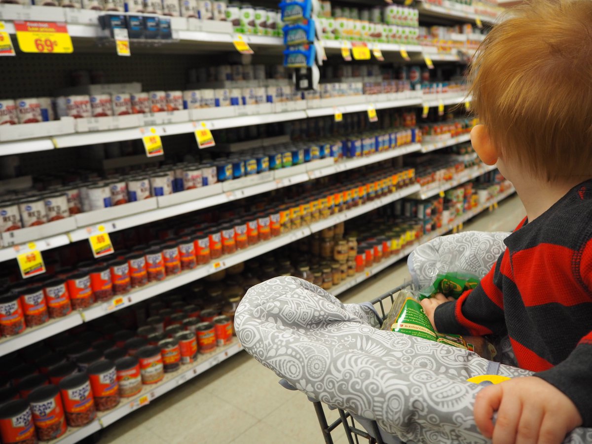 FactsUpFront's tweet photo. Parent of a young child? #FactsUpFront labels can help you target foods with calcium, iron, or vitamin D: https://t.co/ecJy3PGVG5 https://t.co/rZL1trcUAv