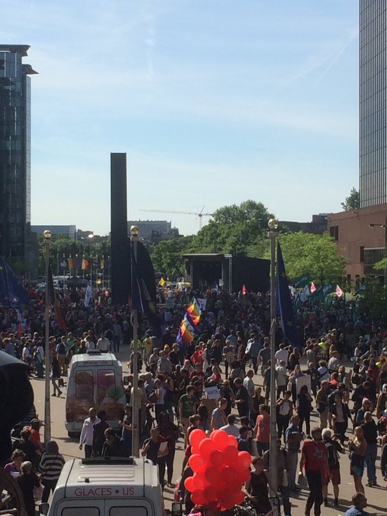 View image on Twitter