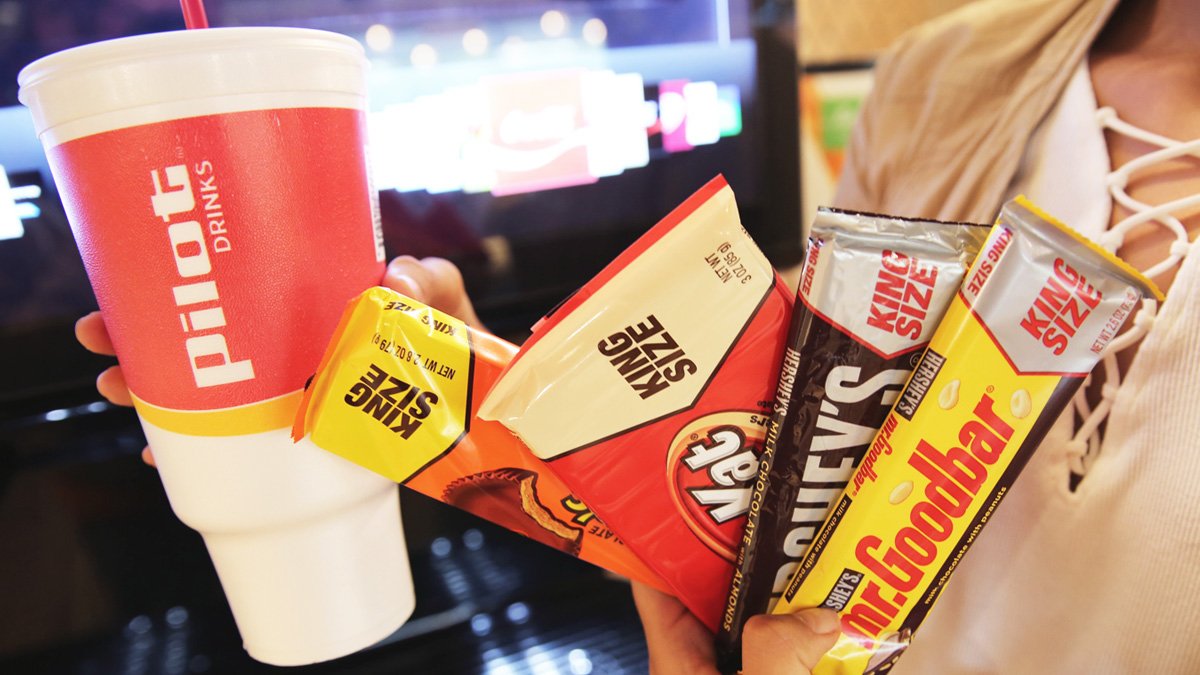 Candy lovers, rejoice. Buy one king sized candy bar, get one #free with any drink purchase all #summer long. #Thungry