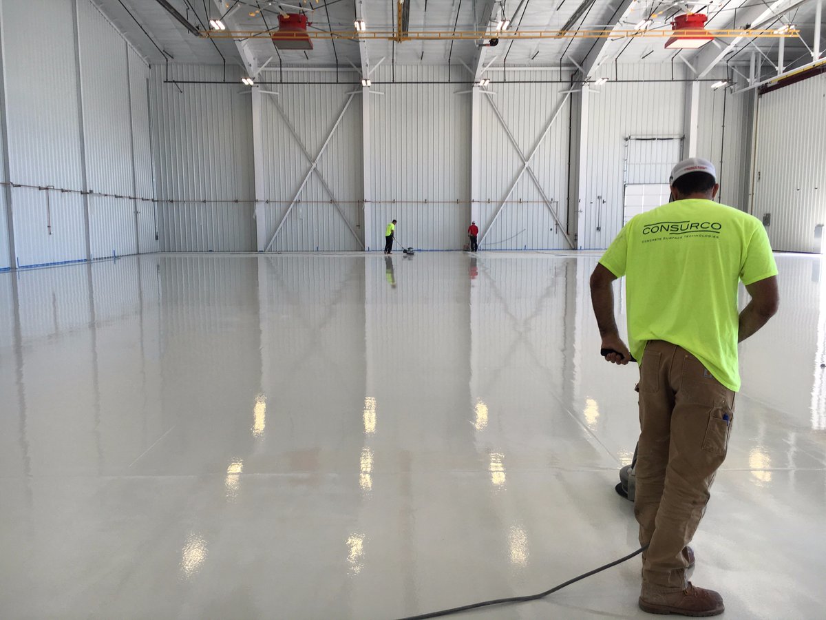 consurco's tweet image. 15,000 sq. ft. of Highly Reflective &amp;amp; Protective Beauty at the #BoiseAirPort.
consurco.com/jet-hangar-con…
#ConcreteCoatings #JetHangar