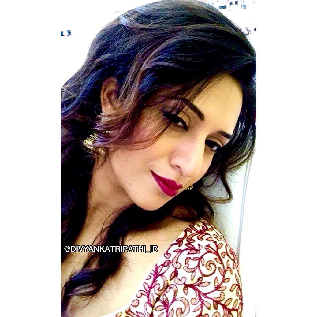 divyanka_id's tweet photo. sexyπ±π₯ππβ₯οΈ @Divyanka_T #QueenDT https://t.co/PHGXqyieYt