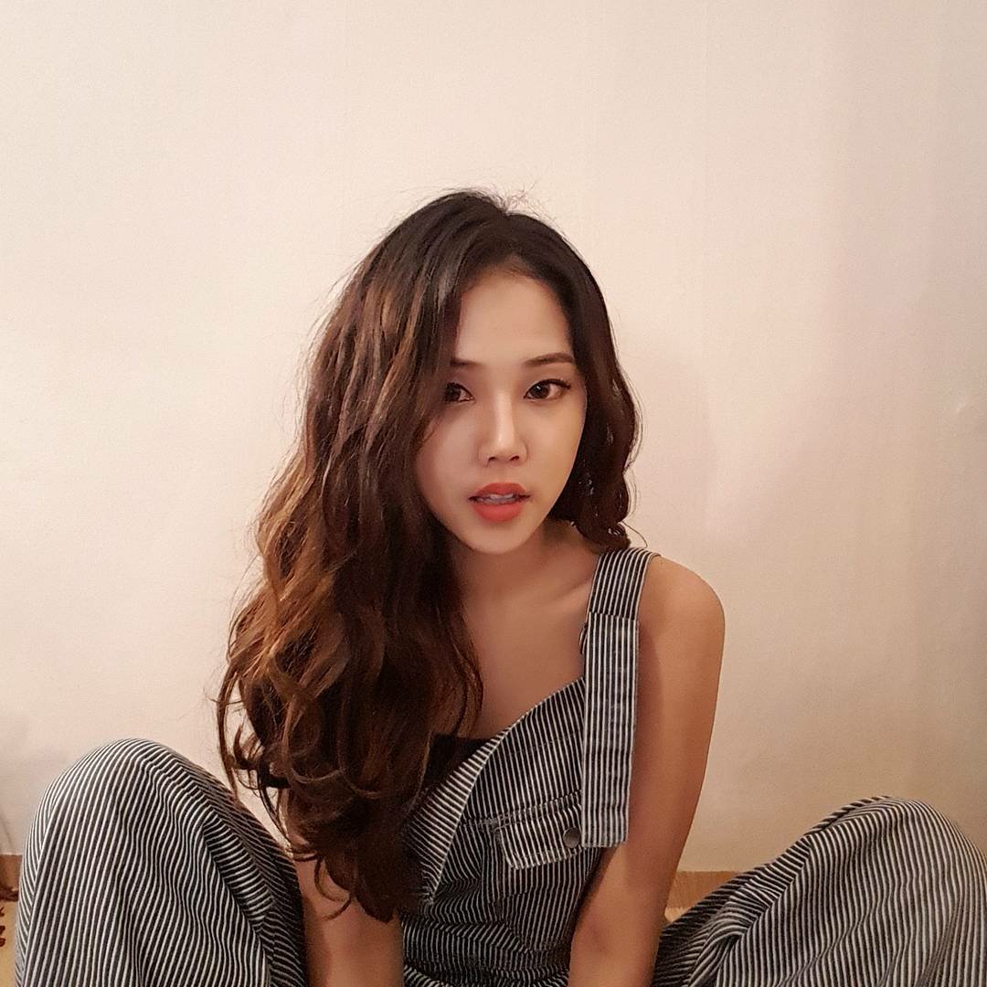 koffeedreamm's tweet photo. Follow HAYANA @kristineyoon 
Twitter: https://t.co/ifjOfGWpEM 
FB: https://t.co/UoMEc9NkQS 
INSTA: https://t.co/r4FIoe5UW6 https://t.co/nWje4YjWAy