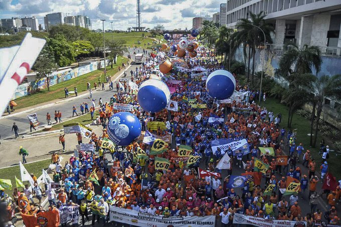 Ver imagem no Twitter Ver imagem no Twitter