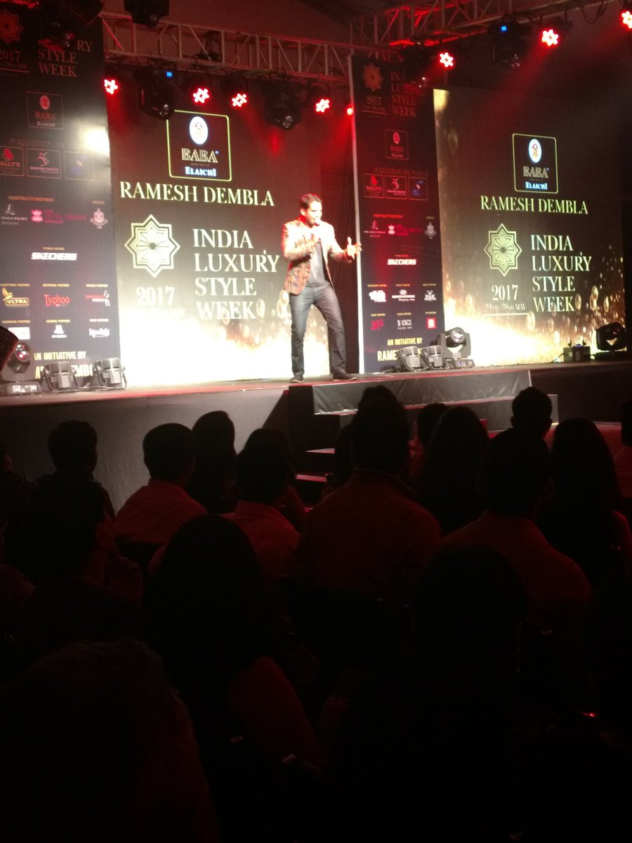 twissindia's tweet photo. Well, the MC's are ready and the atmosphere is absolutely electric. #TwissAtILSW #Fashion @ILSW_Official https://t.co/yDEjLjd2JZ