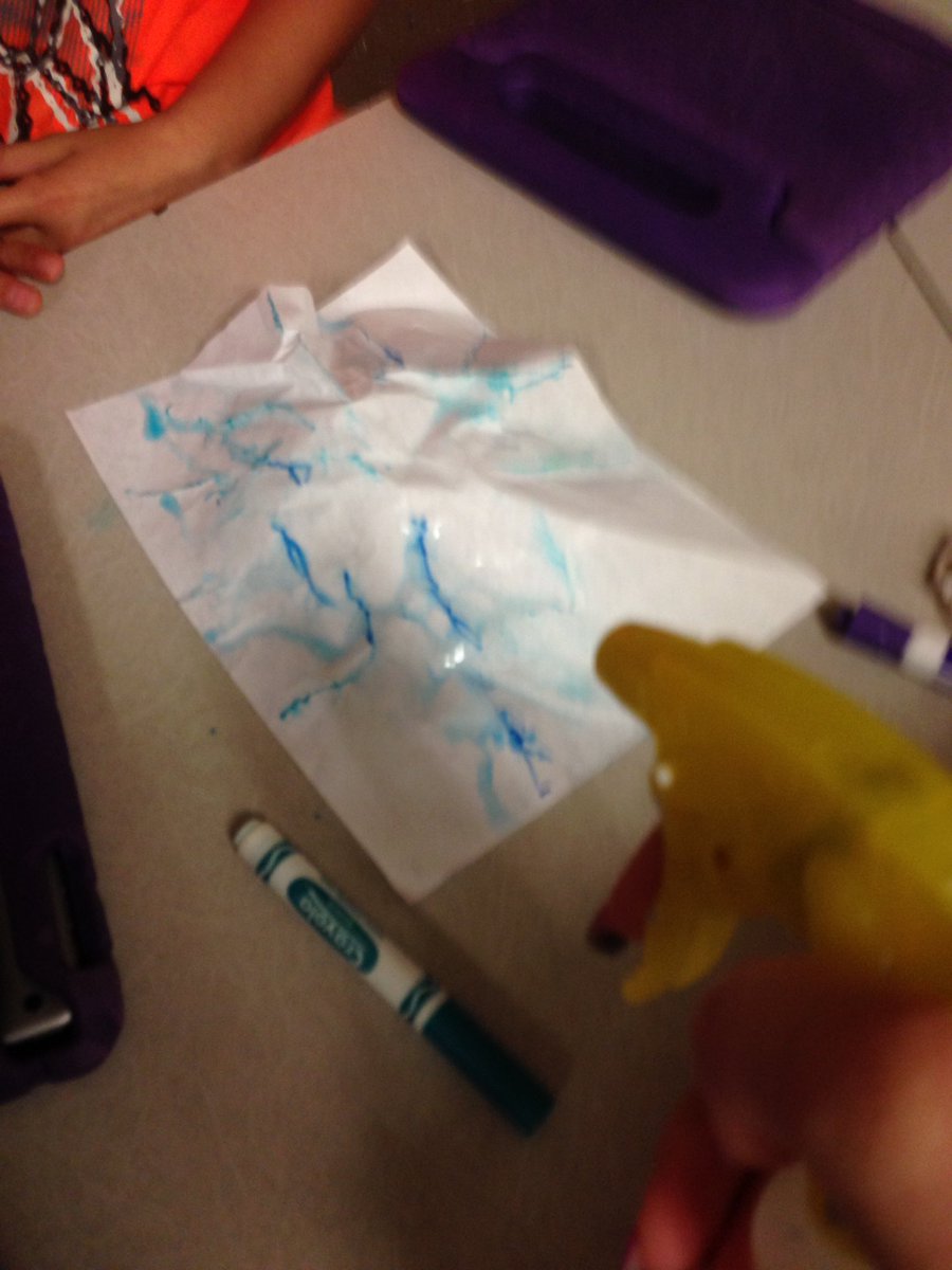 wolfenin's tweet photo. Second and third graders are   learning about how water travels and why it's important to keep it clean! #ekdstemday17 https://t.co/TMnmK6RZOz