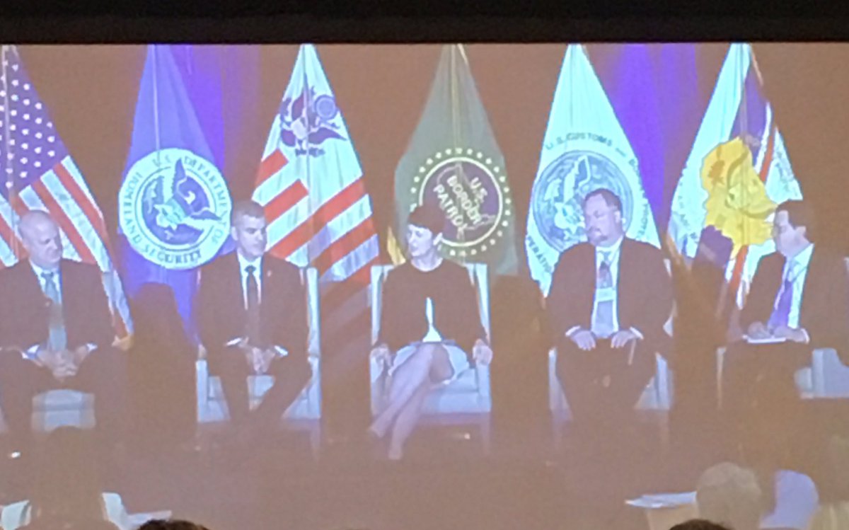 Colleen_Roanoke's tweet photo. EAC Smith moderating panel "Prioritizing American Prosperity" #2017WCTS #RoanokeTrade https://t.co/YST03B7asq