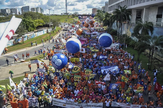 Ver imagem no Twitter Ver imagem no Twitter