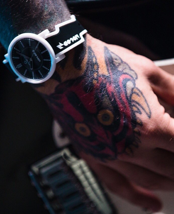 pie_skiello's tweet photo. @Fedez sono fighissimi gli orologi nuovi che hai creato per #nogodz ❤️🚀 Ci stupisci sempre #opsobjects https://t.co/EOLEwNUYW3