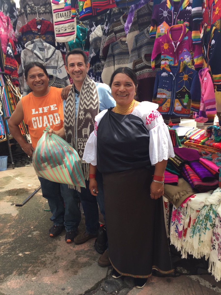 AEAStudyAbroad's tweet photo. Enter our hourly drawing for a scarf from Ecuador at AEA table 2419 at #nafsa17 + Try snacks from Ecuador and Asia. https://t.co/7zLKCu8pky