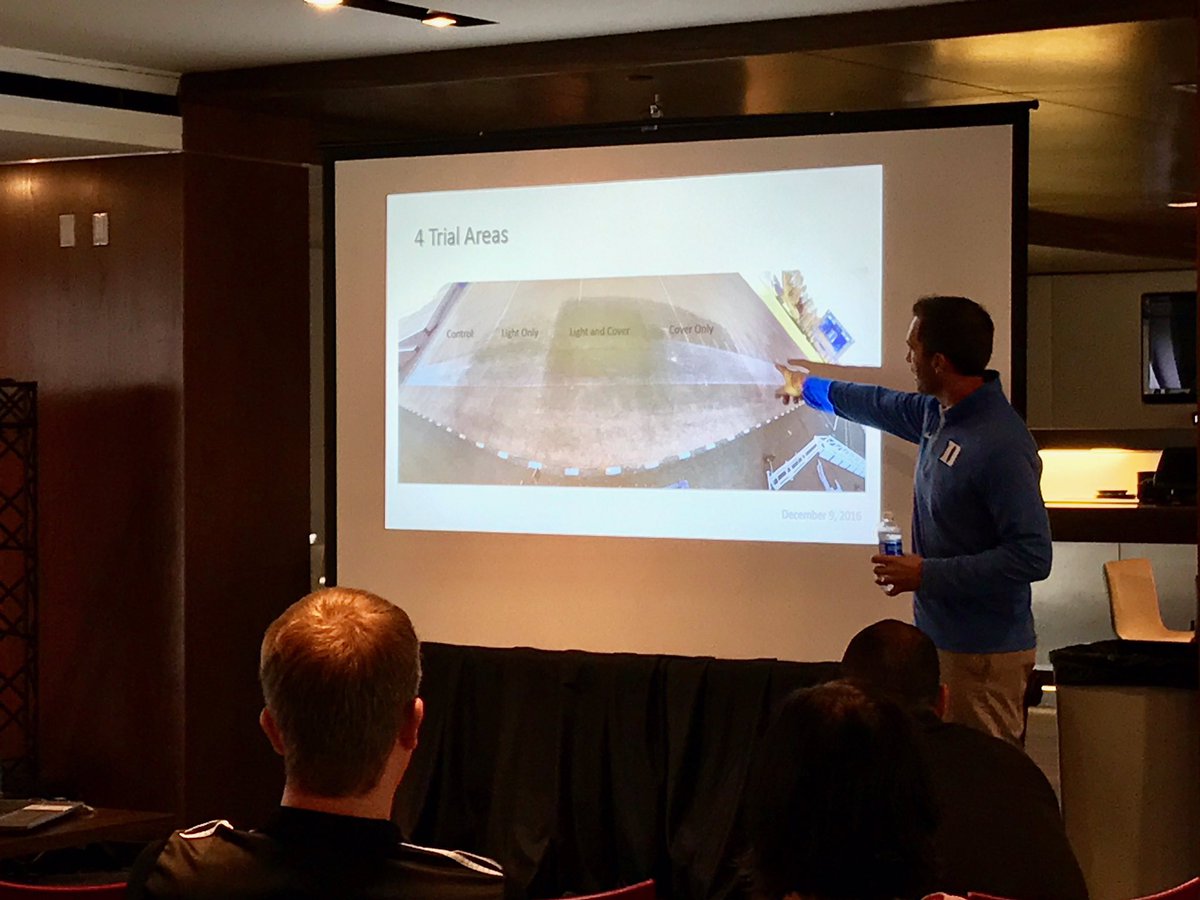 GrassInnovation's tweet photo. Scott Thompson of @DukeGroundsCrew sharing first results of Duke trial https://t.co/tqCo8Icfbt #SGLMasterclassUSA #growlights @SGLsystem https://t.co/7P9giVvjZA