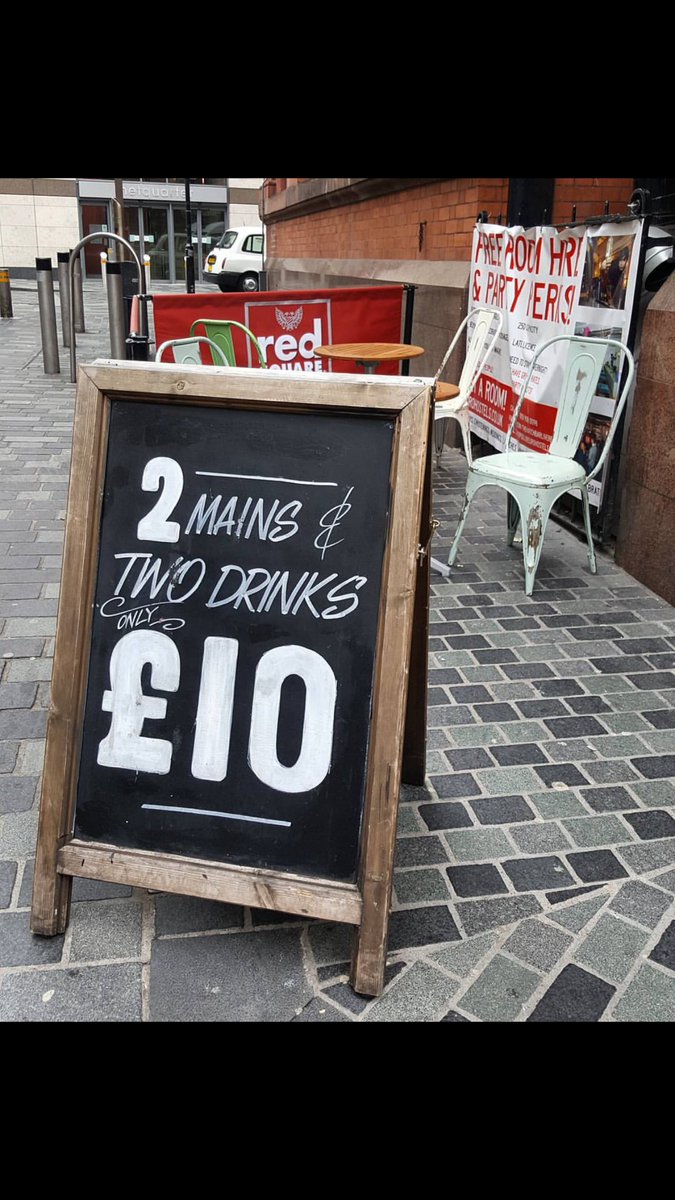 EuroHostels's tweet photo. 2 meals &amp; 2 drinks for £10 Homemade food thats cooked for you!
How can it be so cheap? You ask......
We must be stupid 😂 @TheHatchBarLive https://t.co/1qFVrQ0eSY