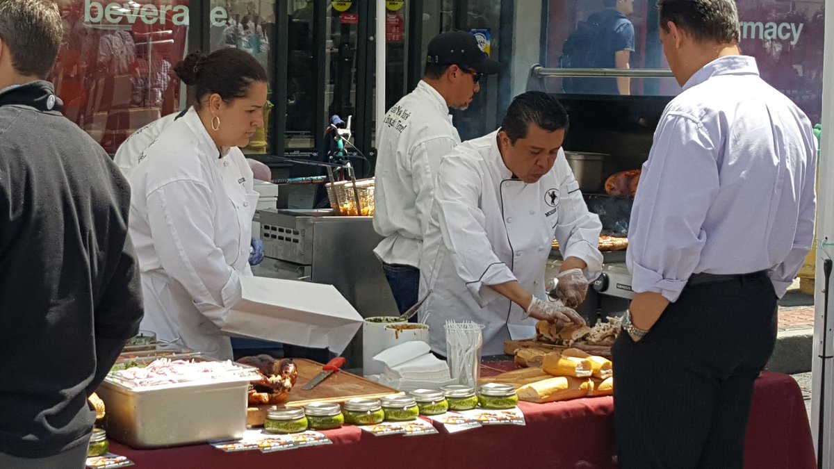 If you're in White Plains stop by the Farmers Market right next to Macy's to try the Gaucho Burger Company.The line is starting to get long.
