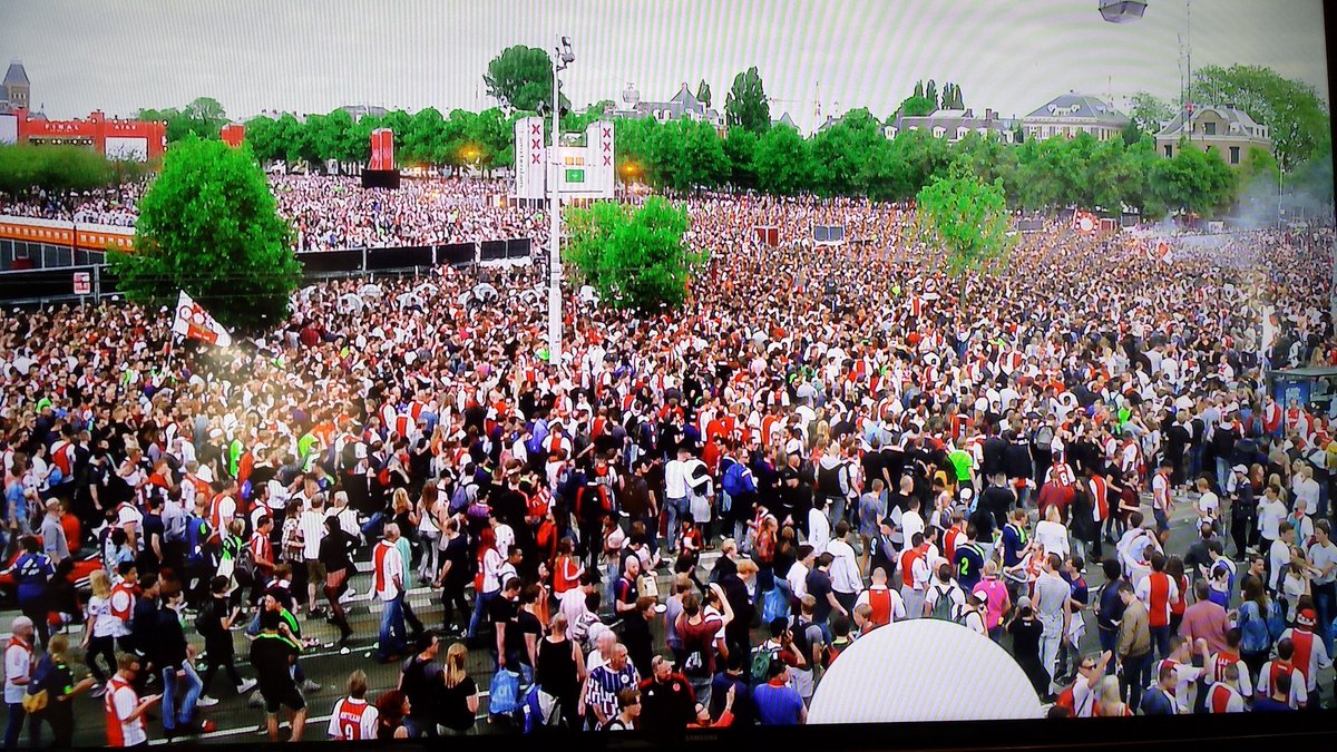 Echt niet normaal! #museumplein <a href="/AFCAjax/">AFC Ajax</a> #ajamun