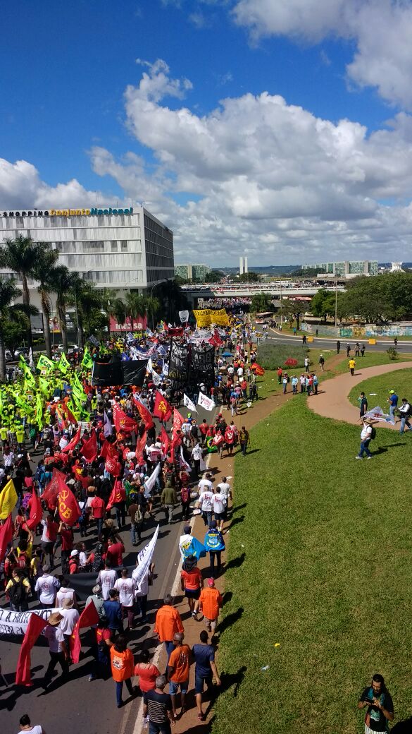 Ver imagem no Twitter Ver imagem no Twitter