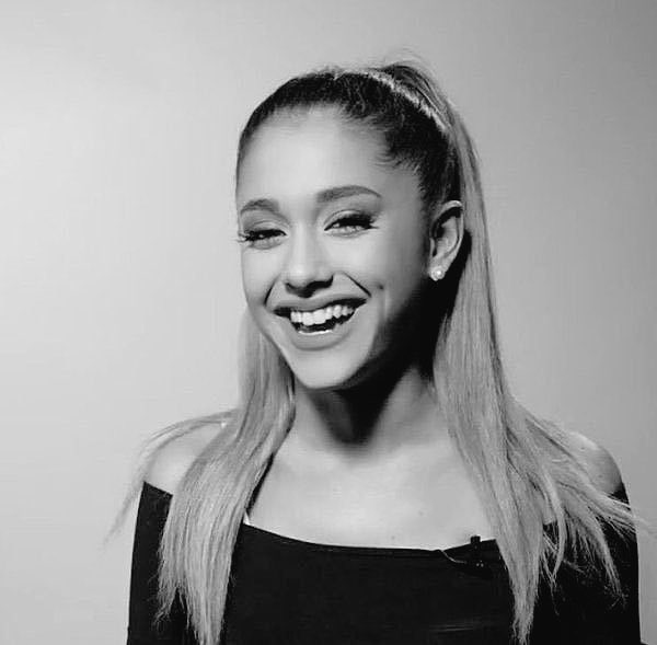 MoonygirlIdk's tweet photo. Angel, that's all we need.🌙✨👼🏻
#PrayForManchester #PrayForArinators #ArianaStayStrong 
@ArianaGrande https://t.co/sQ0iDZIePw