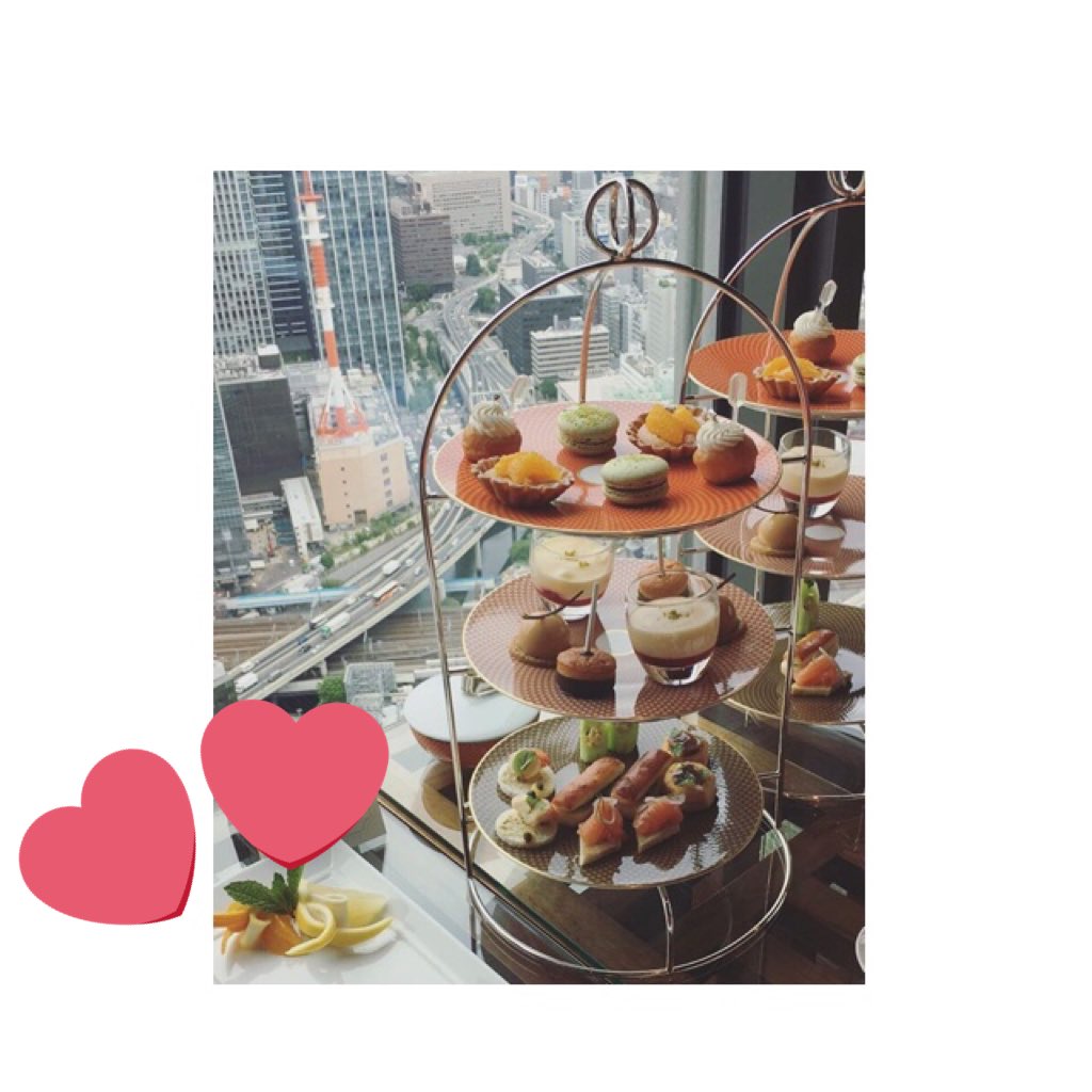 R_____na0526's tweet photo. アフタヌーンティー☕️

ちょっと女子っぽい🤗💓
お昼は優雅に🍀

甘いの大好きだからたまらん😍

近々また行きたいなぁ💭 https://t.co/wzG6963eiR