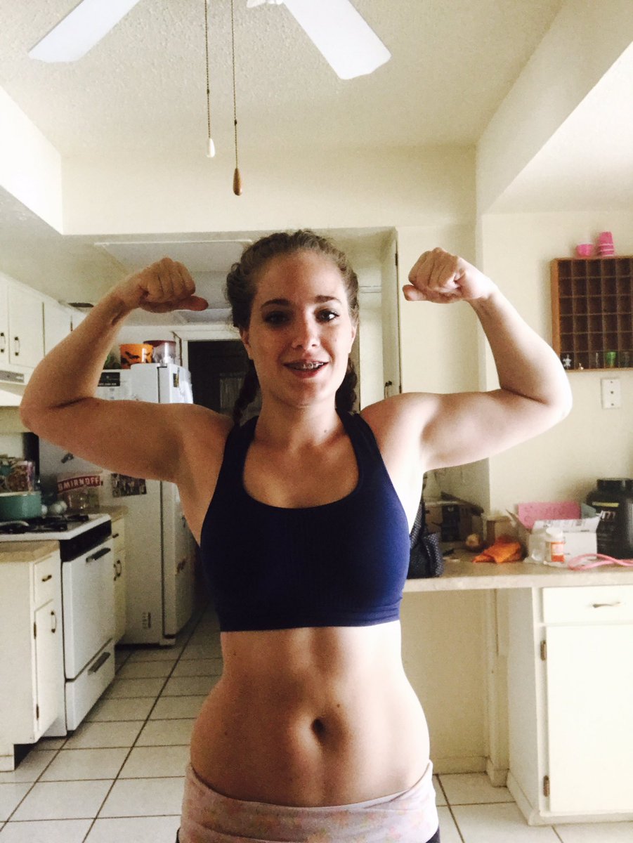 JordanLWheeler1's tweet photo. Such a #dorky picture of me but its the #progress that counts right #workout #abs #legs #arms #futurebikinicompetitor #futurebodybuilder https://t.co/EI9gZNlZwV