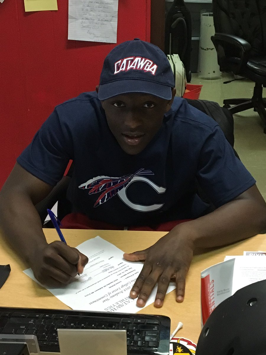 DReid_TeamCp's tweet photo. Another one of our day 1ns signed congrats @CatawbaFootball and @Dulaneyftball #weallwegot #everybodyornobody https://t.co/shNXjzkJbu