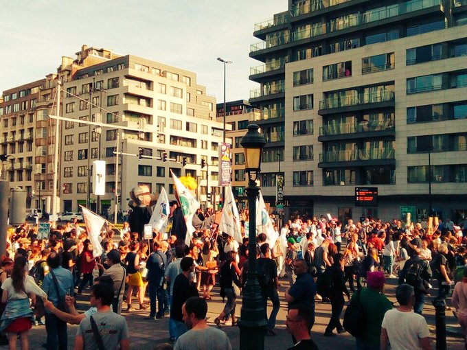 Näytä kuva Twitterissä Näytä kuva Twitterissä