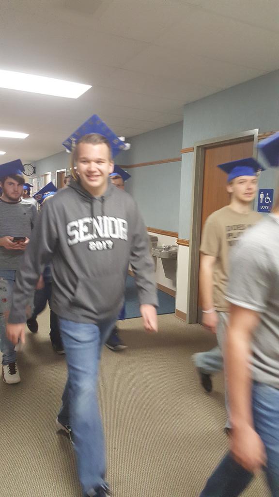 DrBrownMontello's tweet photo. Montello seniors graduation walk! https://t.co/4rjWUs31Iu