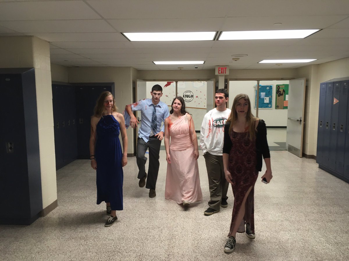 CNSADD's tweet photo. Don't drink and drive! Make good choices! From CNHS SADD (thank you first aid, police, and fire) https://t.co/H1RpHEIPih