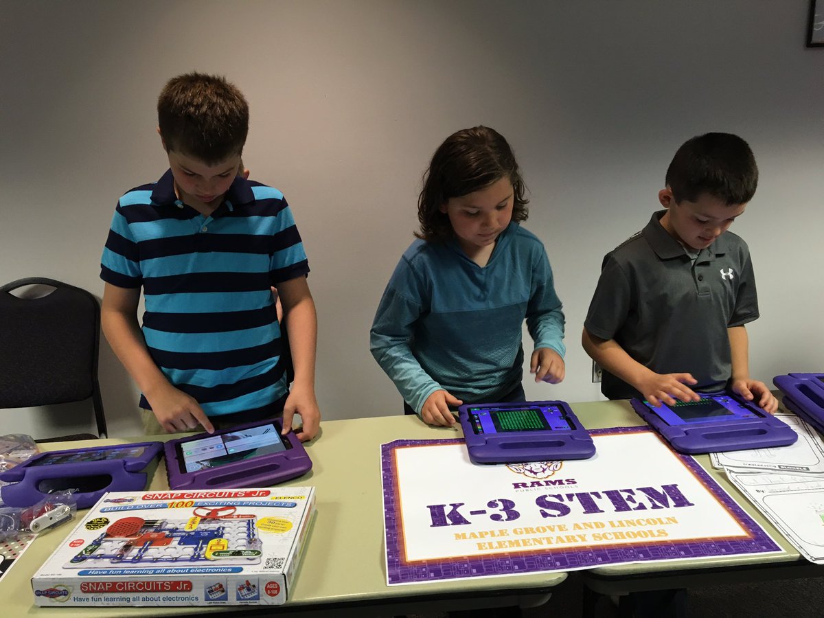 MrsColeSTEM's tweet photo. Van Buren STEM Showcase! https://t.co/hpqDFKewt3