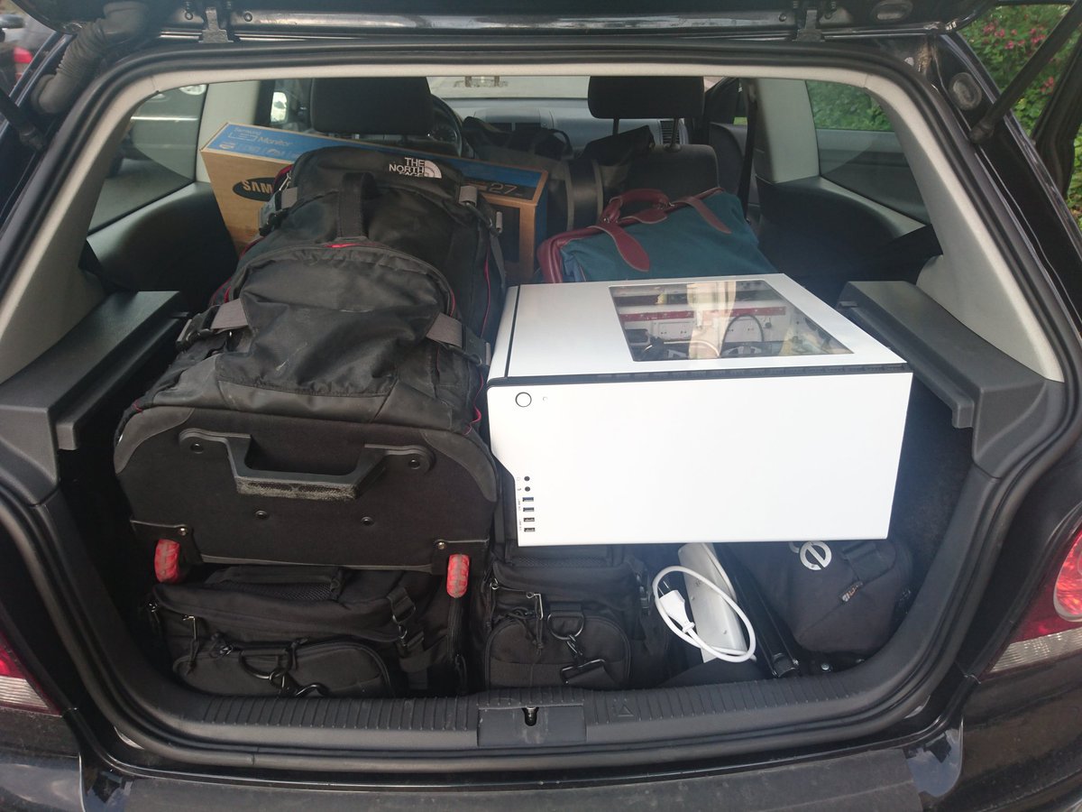 eStudios_CH's tweet image. We're ready for #EEvent in Arbon! Hope to see many of you there :) #hyped #EEventChueche