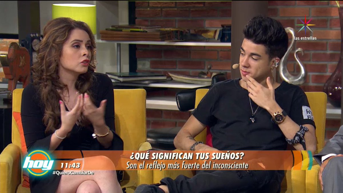 maryfercentinfo's tweet photo. @Grafocafe Taaaan hermosa, inteligente, talentosa, maravillosa en @programa_hoy hablando del significado de los sueños. https://t.co/nPTHmsKhii