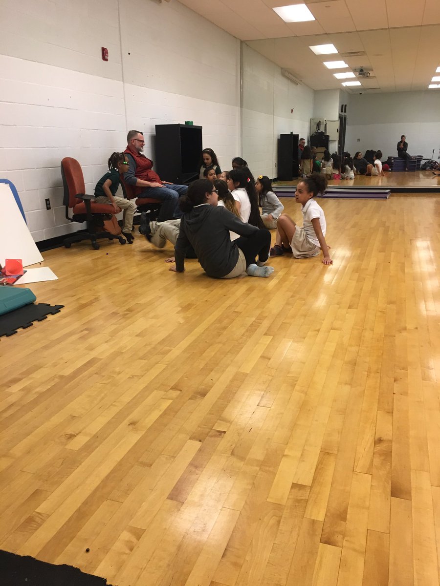 21cclclb2016's tweet photo. Another day with @CountBasieThtr! Thanks Chris for inspiring our future performers! @Msalvatore2012 @Bburtt2012 https://t.co/cSmu9V8aA5